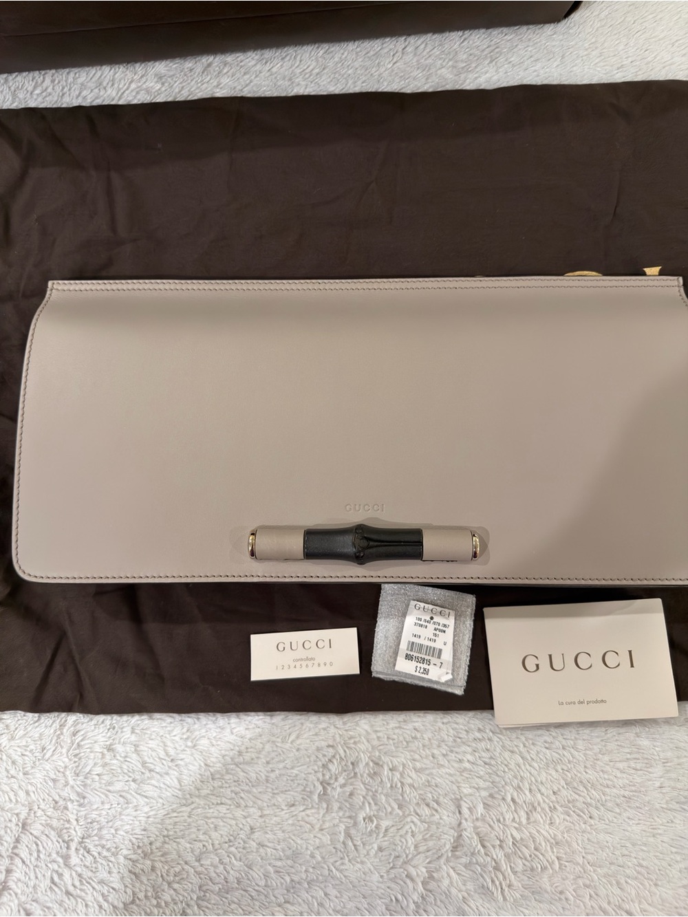 Gucci Cream Leather Clutch Bag with Black Bamboo Accent Authentic - Picture 3 of 11